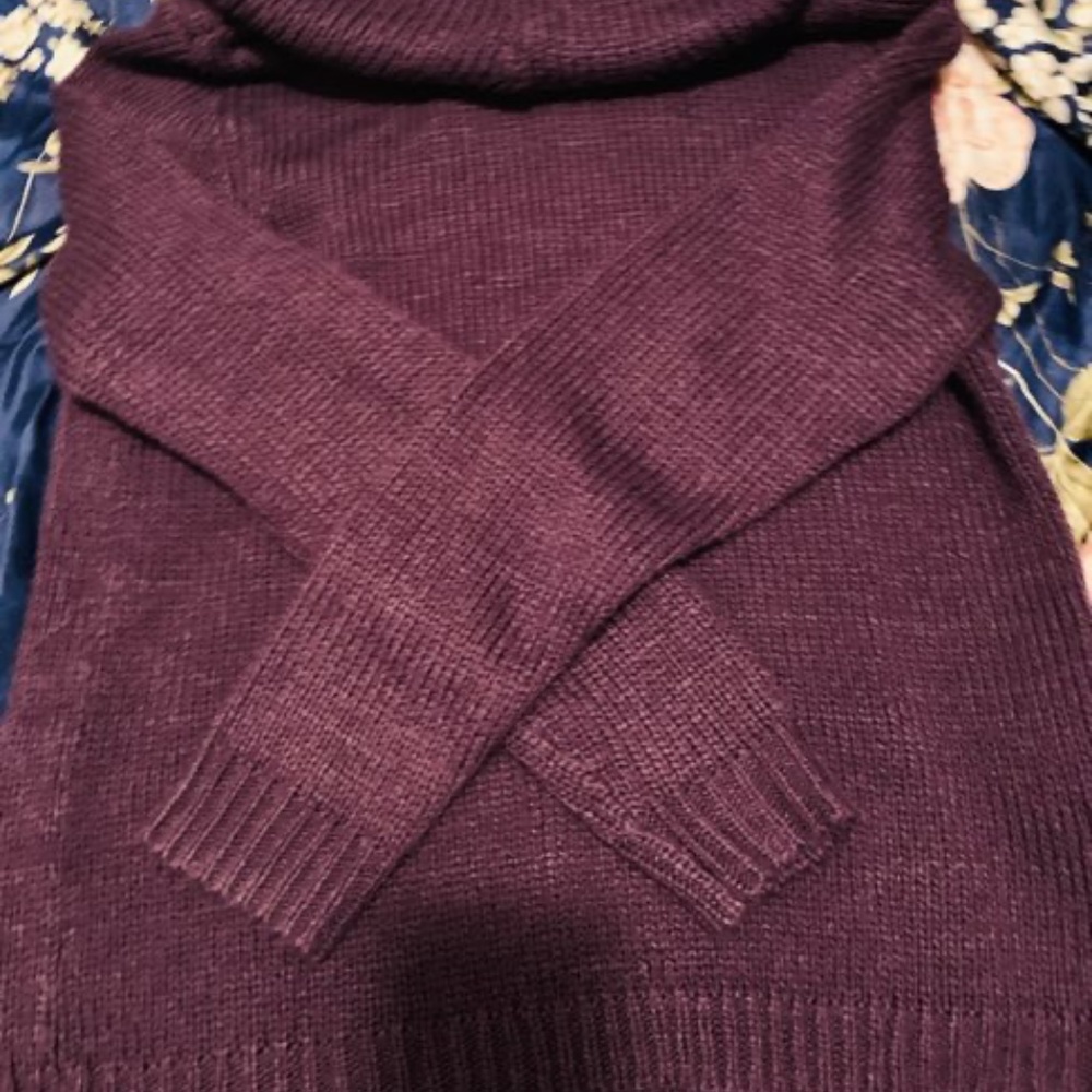 Sweater - Picture 2 of 2